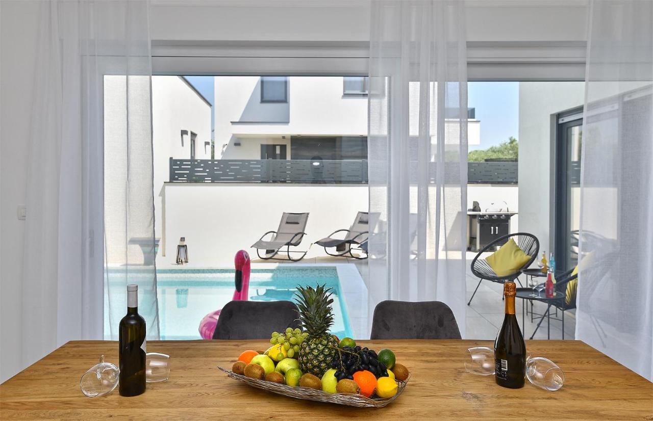 Jlo 2 Mit 4 E-Bikes Villa เปโรย ภายนอก รูปภาพ