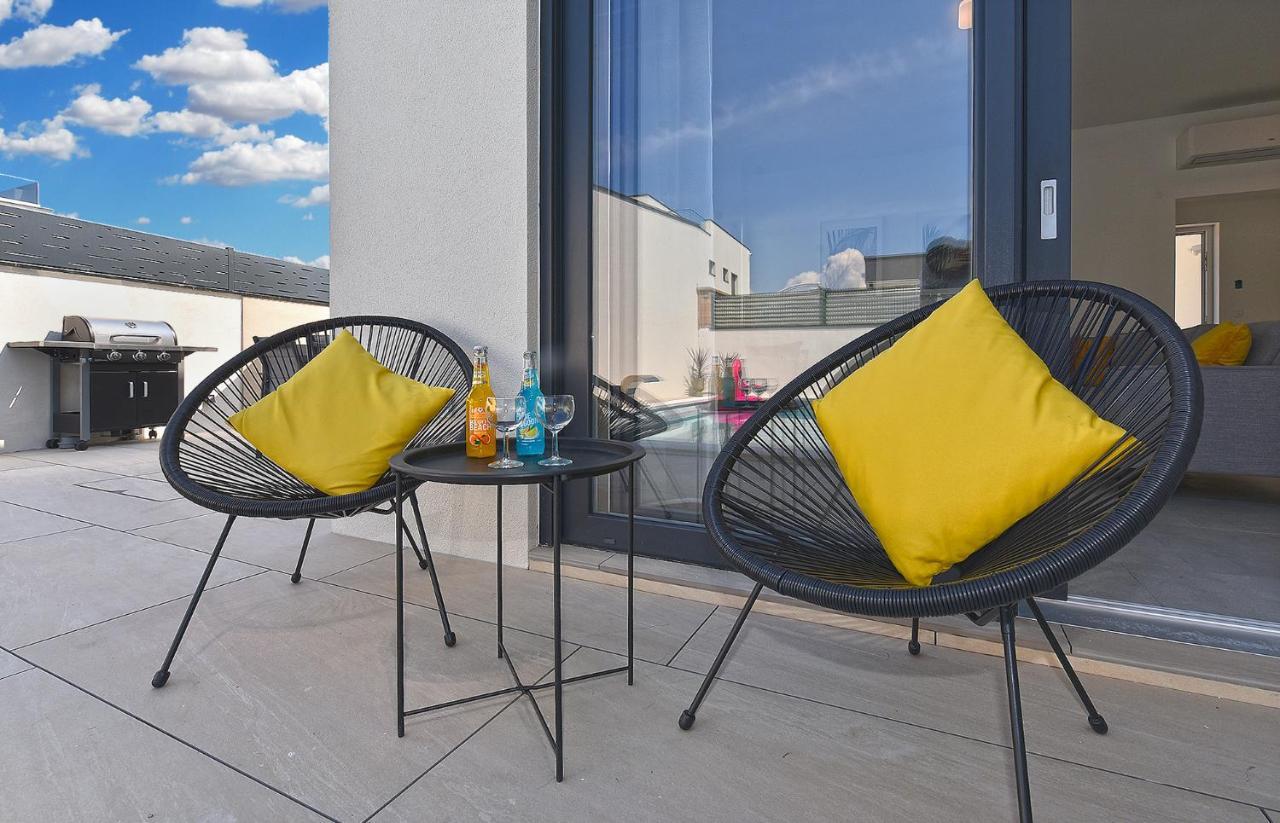 Jlo 2 Mit 4 E-Bikes Villa เปโรย ภายนอก รูปภาพ