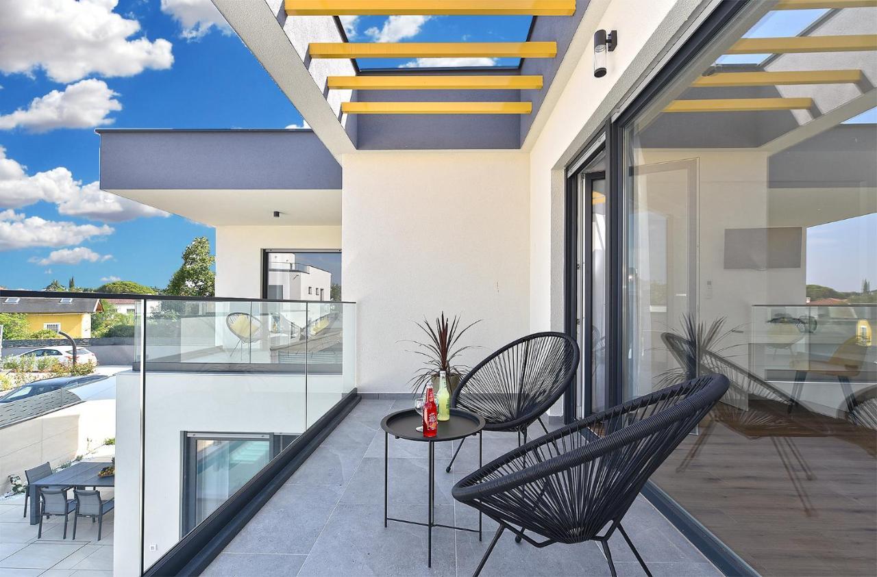 Jlo 2 Mit 4 E-Bikes Villa เปโรย ภายนอก รูปภาพ